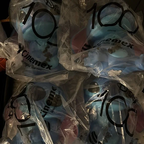 Stitch Popcorn Bucket - Picture 3 of 3